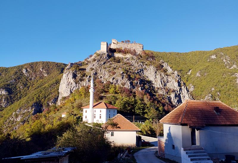 Utvrda Mileševac i džamija u Hisardžiku - Prijepolje, grad u sjeni manastira Mileševa i Belog anđela